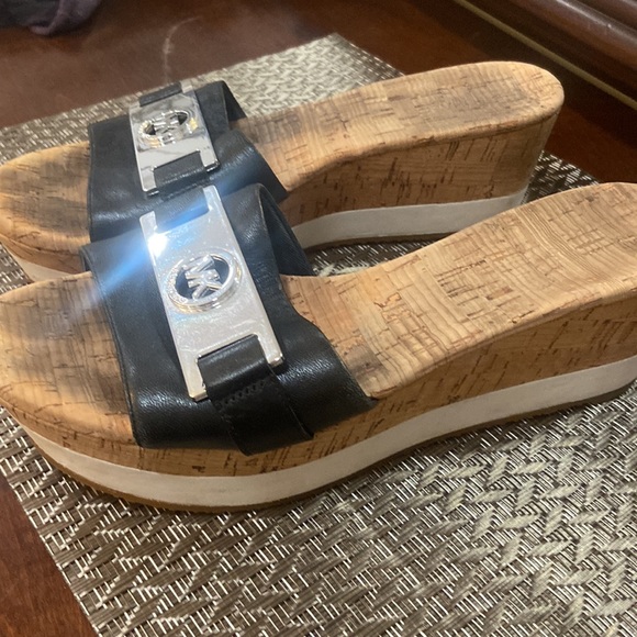 MK Wedge Sandals - Picture 2 of 7